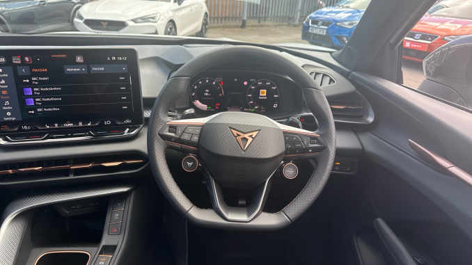 CUPRA Terramar 1.5 eTSI 150 V2 5dr DSG Petrol Hatchback - Image 10